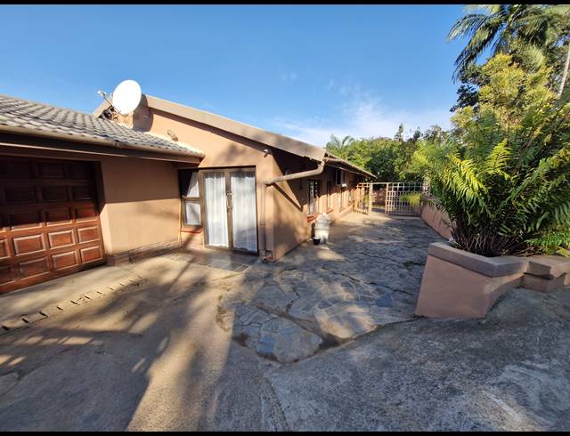 3 BEDROOM HOUSE TO LET IN DAWNCREST